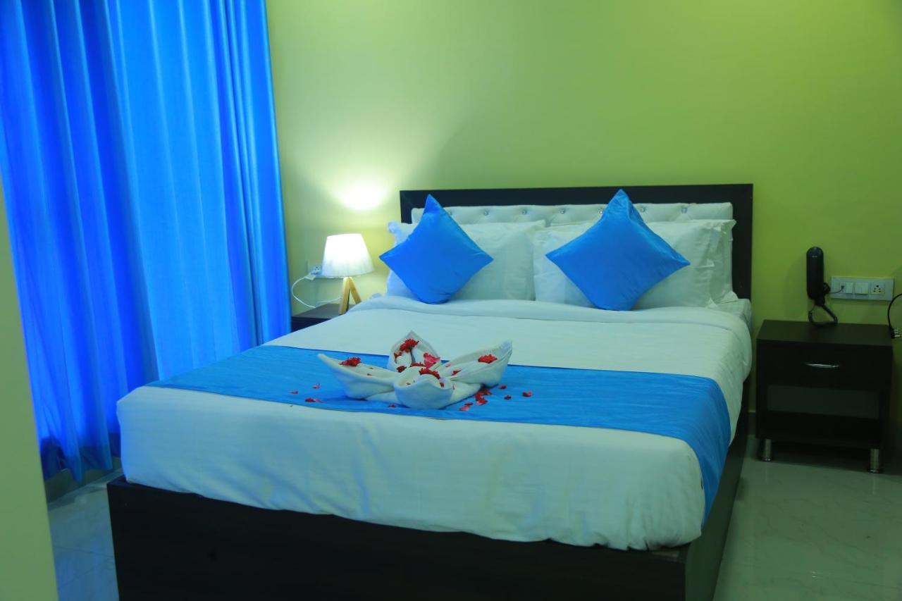 Hotel Sky Park Shamshabad Dış mekan fotoğraf