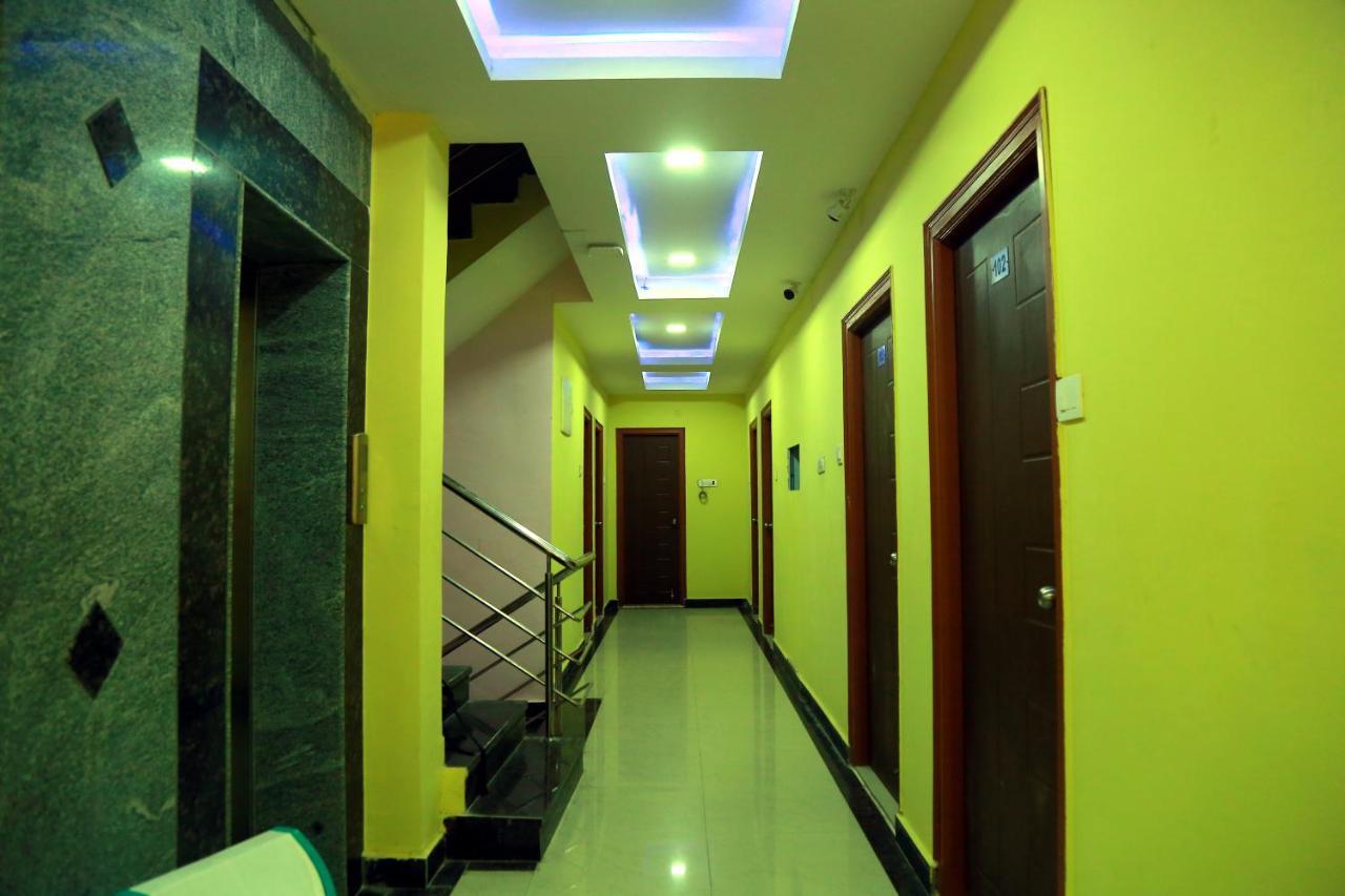 Hotel Sky Park Shamshabad Dış mekan fotoğraf