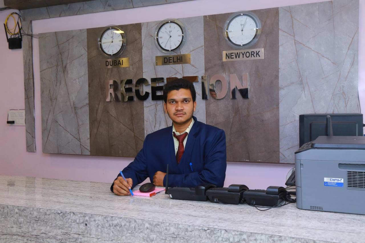 Hotel Sky Park Shamshabad Dış mekan fotoğraf