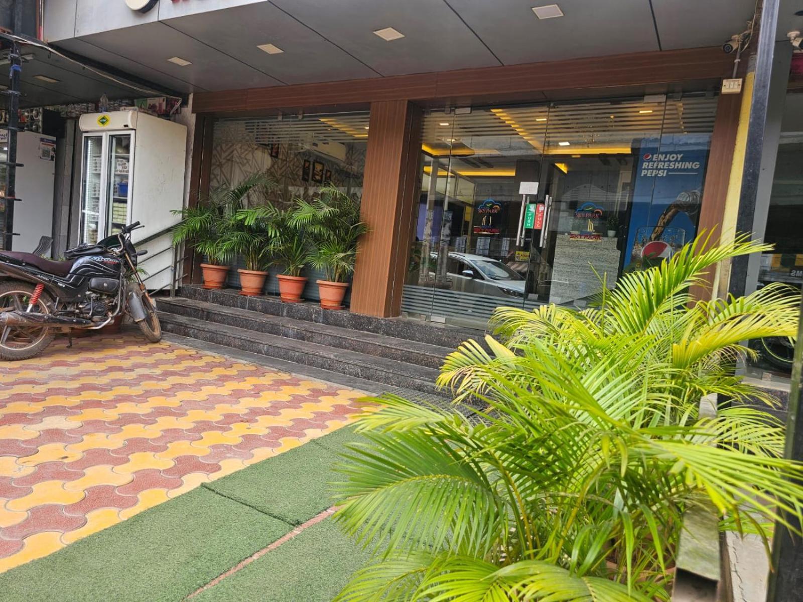 Hotel Sky Park Shamshabad Dış mekan fotoğraf